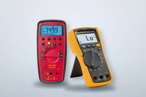 Multímetros digitales True-RMS Amprobe y Fluke 117